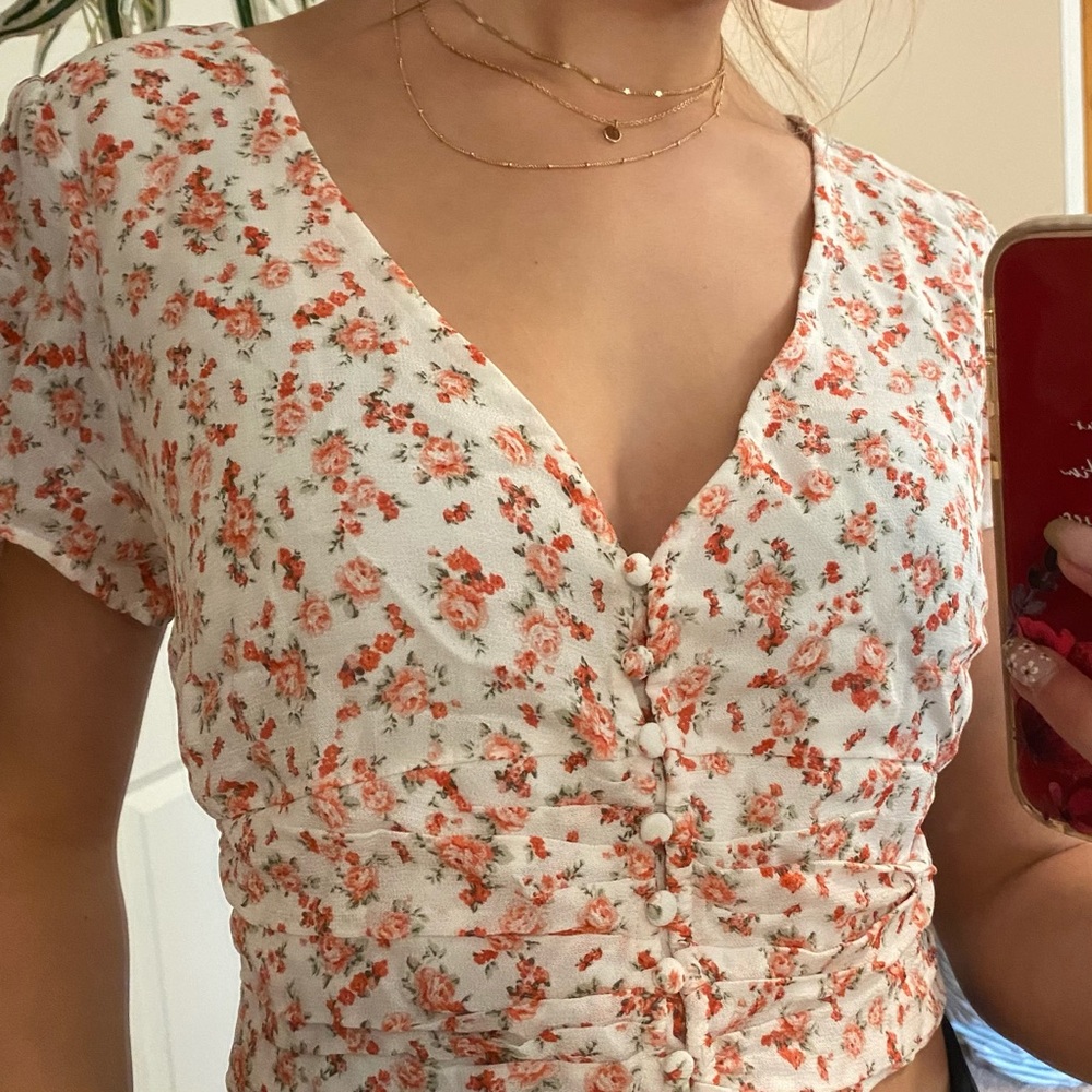 crop top - Picture 3 of 5